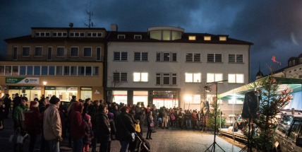 Na náměstí včera lidé čerpali vánoční atmosféru