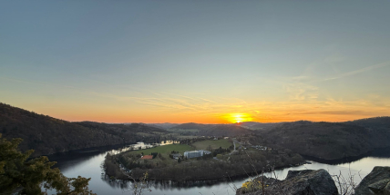 Drbákov–Albertovy skály: nejkrásnější vyhlídky středního Povltaví. Náročnější okruh, ale odměna stojí za to