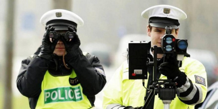 Speed Marathon už ve středu: Kde všude bude policie měřit rychlost?