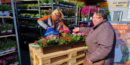 Festival květin v OBI již od pátku 1.5. do neděle 3.5. Již tradičně s osazováním truhlíků a zeminou zdarma