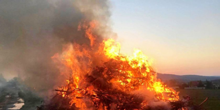 Filipojakubská noc připomíná staré zvyky a pověry. V ten čas čarodějnice mířily na Plešivec