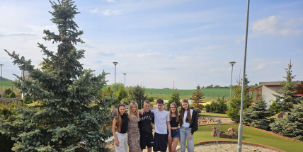 Adventure golf Milín zve na prodloužený víkend: volný vstup i soutěž o lístky na Moniku Absolonovou