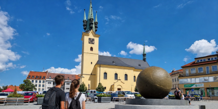 Příbram vymírá, nebo se konečně mění? Mladí lidé mají jasno