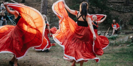 Festival Kahan 2026 startuje sezónu: Hudba, divadlo a silná vzpomínka v lesním divadle