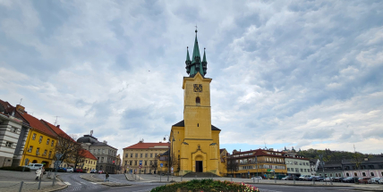 Drama kolem výborů, krácená dotace pro HC Příbram a dotaz na „náhubkový“ řád. Zastupitelstvo tentokrát jelo rychle, ale bylo o čem mluvit