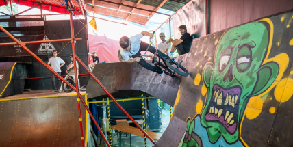 Nečín bude hostit BMX závody i koncerty. Dorazí kapely, DJ i skákací hrad pro děti