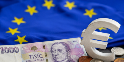 Mělo by Česko přijmout euro? Výrok prezidenta Pavla stále budí emoce