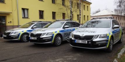 Policie hledá svědky nebezpečné jízdy. Máte záběry černého Audi?