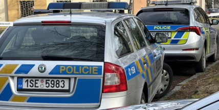 Policie prověřuje hromadnou bombovou výhrůžku. Týká se zhruba 400 budov po celém Česku