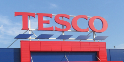 Tesco zvažuje prodej svých obchodů ve střední Evropě. Dotknout by se to mohlo i prodejen v Česku