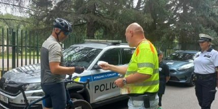 Helma může zachránit život! Policisté na Příbramsku kontrolovali cyklisty