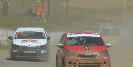 Rallycross se vrací do Sedlčan. Přes padesát jezdců, smyky, prach a boj o body