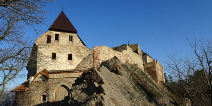 Hrad Točník: Královské sídlo, které ukrývá tajemství i medvědy