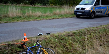 Slunečná neděle vytáhla cyklisty na silnice: Na Příbramsku došlo téměř ve stejný moment ke dvěma nehodám