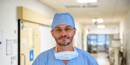 Robotická chirurgie mění gynekologickou operativu. „Některé případy už se mi nechce operovat laparoskopicky,“ říká primář Petr Chudáček