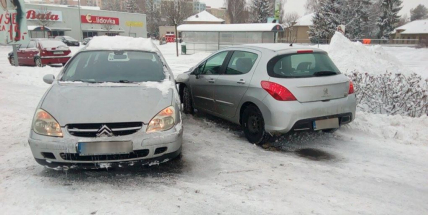 Dva vozy se srazily u Tesca