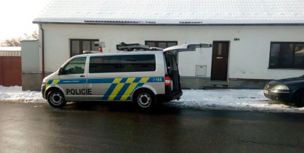 Řidičku oslnilo slunce a srazila se s druhým vozem