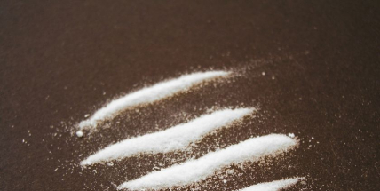 Zkoušeli propašovat drogy do vězení. Letos už třikrát