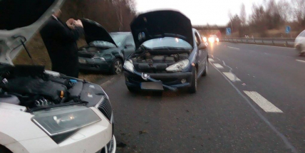 Hned za vjezdem na dálnici D4 došlo k hromadné nehodě