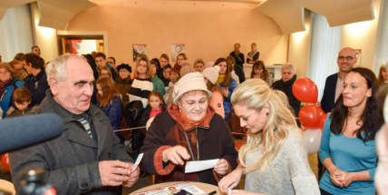 Lucie Borhyová včera zahájila předprodej vstupenek na NOVÁK 800