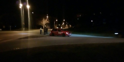 U divadla se srazil taxík s osobním vozem