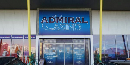 Ozbrojený lupič přepadl hernu Admiral ve Stop Shopu