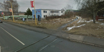 Z Husovy ulice možná zmizí kolejový pás