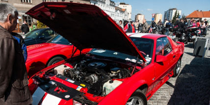 Přejezd české Route 66 se blíží, nablýskané vozy a motorky se ukáží již v neděli