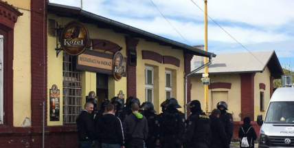 Policie v pozoru. Do Příbrami přijeli fanoušci Ostravy