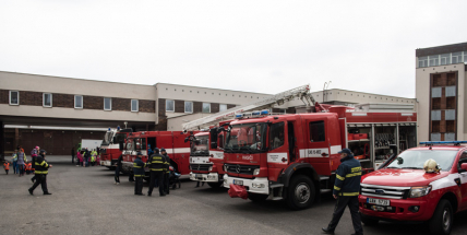 Děti včera zaplnily hasičskou zbrojnici