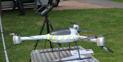 Příbramská policie má nového drona, vidí ve tmě a je vybaven termovizí