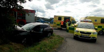 U vážné nehody na Strakonické zasahuje vrtulník