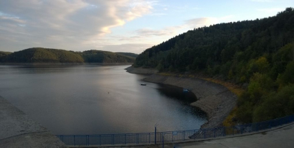 Kvalita vody se mírně zhoršila na Trhovkách a v Podskalí