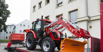 Technické služby mají nový traktor, pomůže na kompostárně i se zimní údržbou