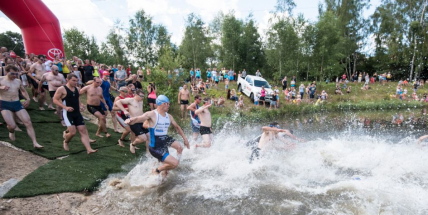 Desítky závodníků vyrazily na start letošního Brdonoše