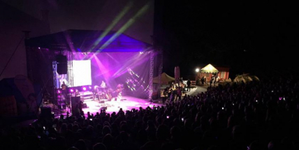 Vyhrajte vstupenky na sobotní koncert Lucie Vondráčkové