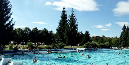 Návštěvnost venkovního bazénu bude nejnižší za poslední roky