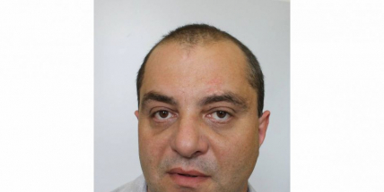 Policie pátrá po muži z Petrovic, je podezřelý z podvodu