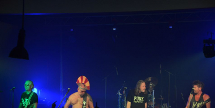 TV pribram.cz: Visáči a Fixa zahráli v Čenkově před plným sálem