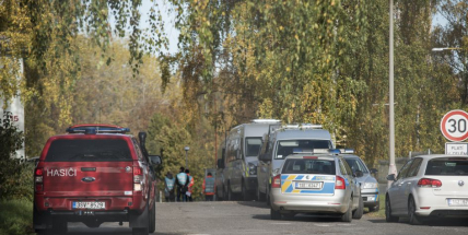V areálu příbramské policie probíhá cvičení, může se ozývat střelba a křik