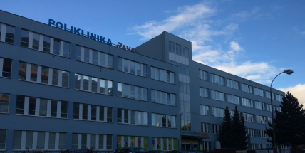 Parkování u III. polikliniky by mohlo být v budoucnu snazší