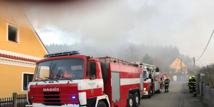 Právě teď: Hasiči zasahují u požáru domu ve Zvíroticích (PRŮBĚŽNĚ AKTUALIZOVÁNO)