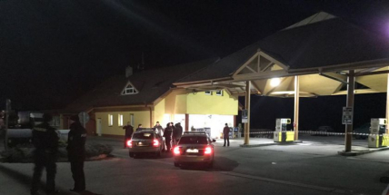 Právě teď: Čerpací stanice v Milíně byla přepadena, po pachateli pátrá vrtulník s termovizí