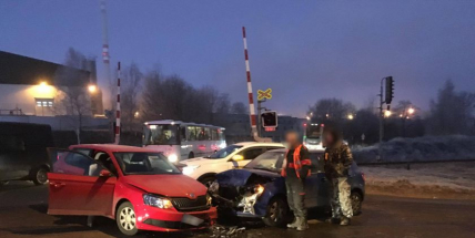 U Balonky v Obecnické ulici se srazily dvě fábie