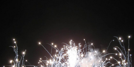 Policie nabádá k opatrnosti při používání pyrotechniky i svíček