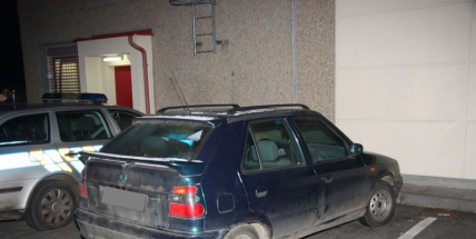 Před Vánocemi vykradl felicii před Kauflandem