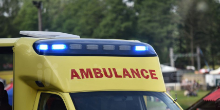 Noc z pohledu záchranářů: Muže na Příbramsku zasáhla petarda do oka