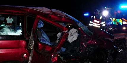 Vyprošťování v přímém přenosu: U Teslín zasahovaly hned tři hasičské jednotky