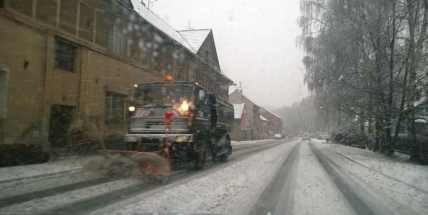 Na několika místech na Příbramsku nasadili silničáři sněhové frézy