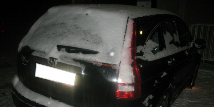 Během plesu propíchal kapele pneumatiky